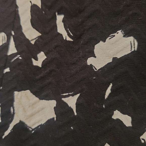 Abstract woven carpi - Picture 3 of 9